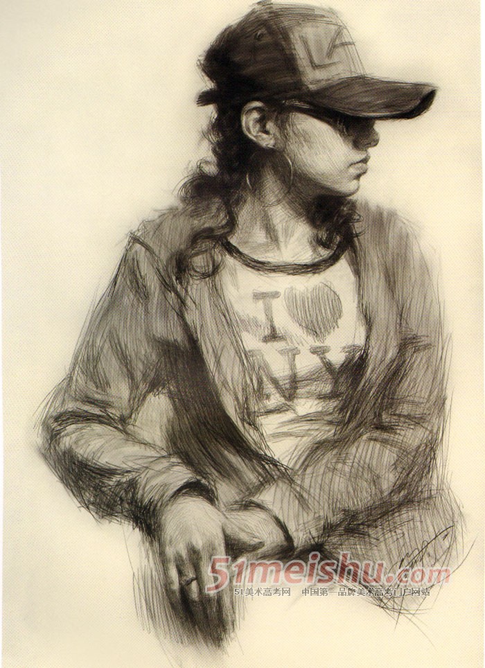 《美院视界  素描肖像教学现场》戴帽子纯侧女青年带手素描写生